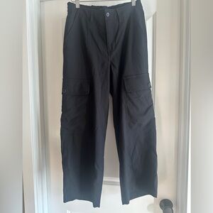 Liverpool wide-leg cropped black cargo pants 29